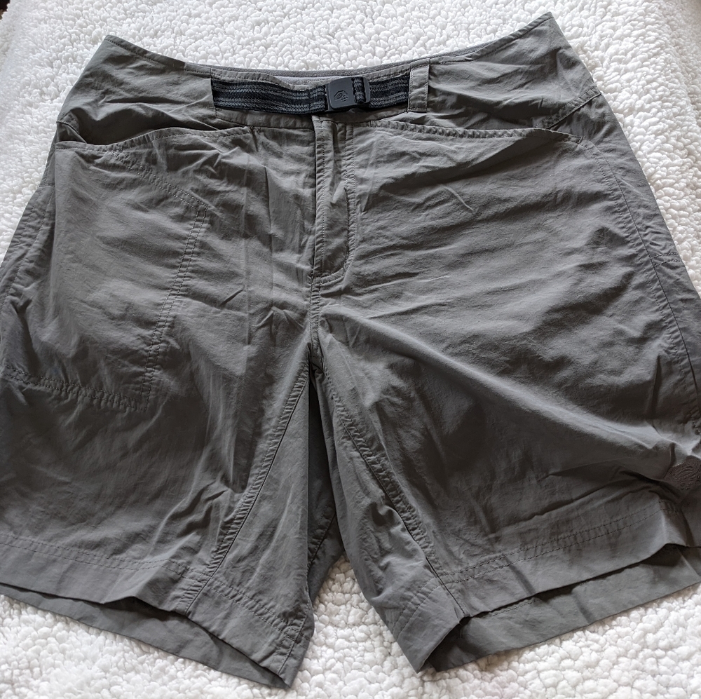 Men's Mountain Hardwear shorts, medium, grey